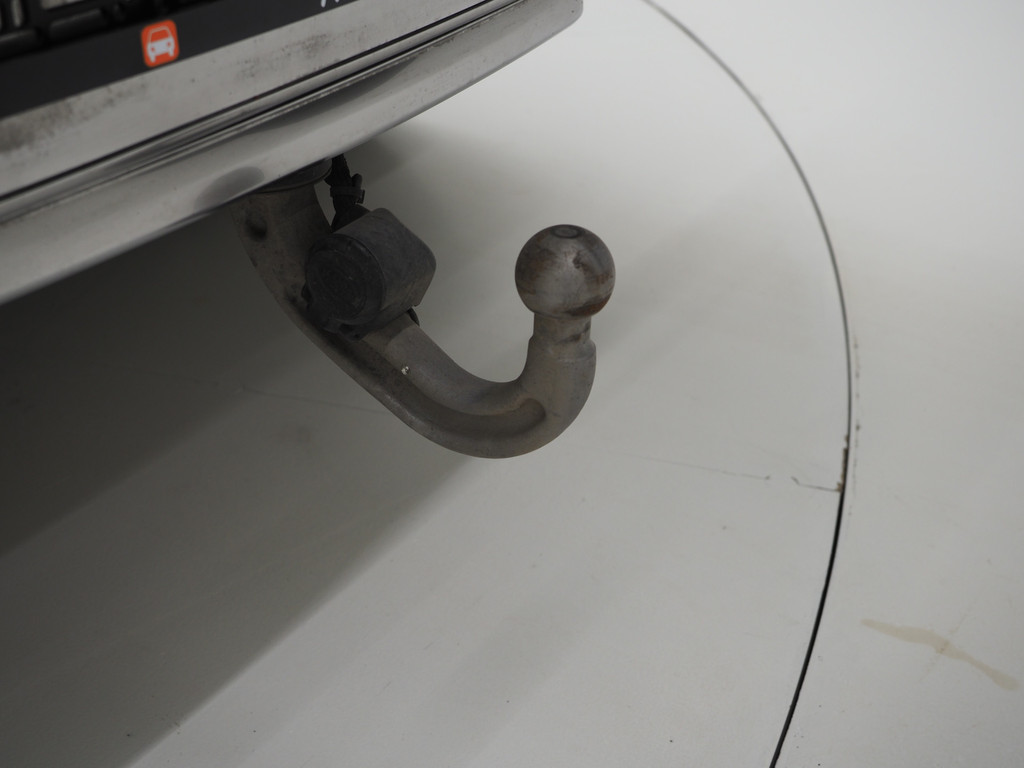 Land Rover Defender 110 2.0 P400e 110 Carpathian 39