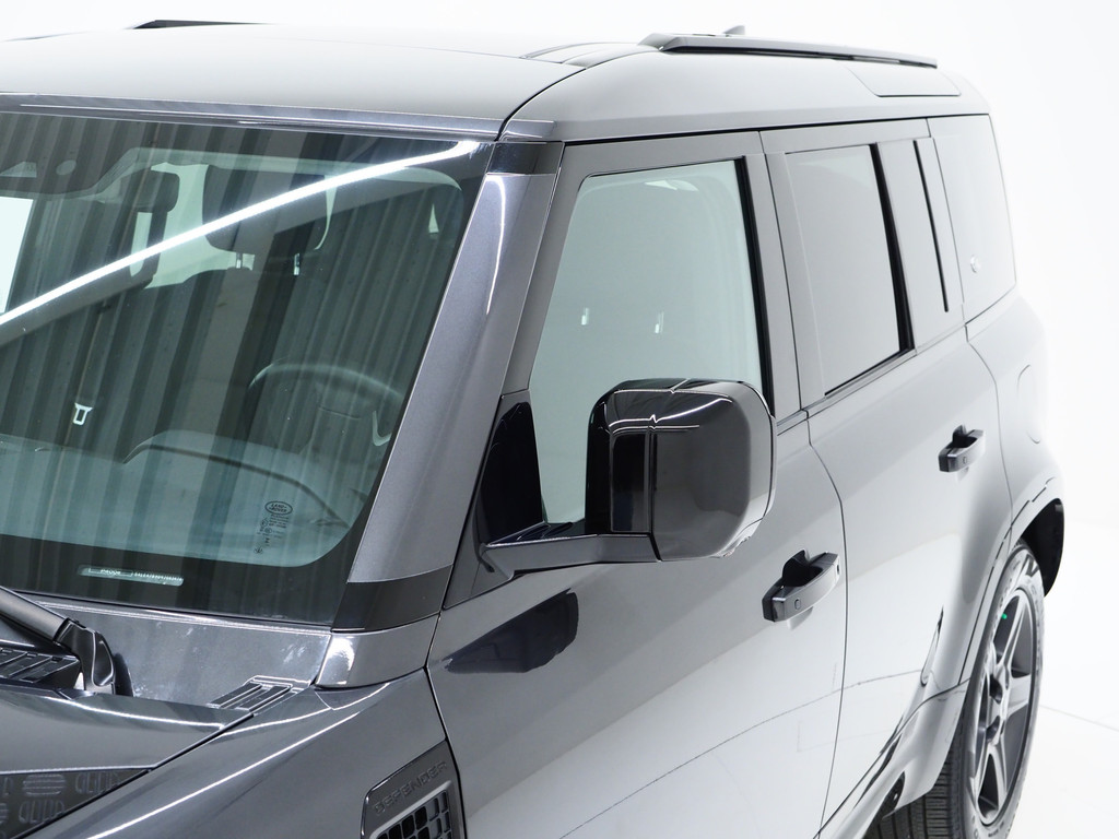 Land Rover Defender 110 2.0 P400e 110 Carpathian 52