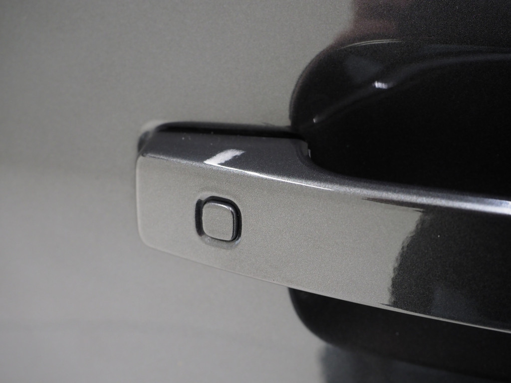 Land Rover Defender 110 2.0 P400e 110 Carpathian 54