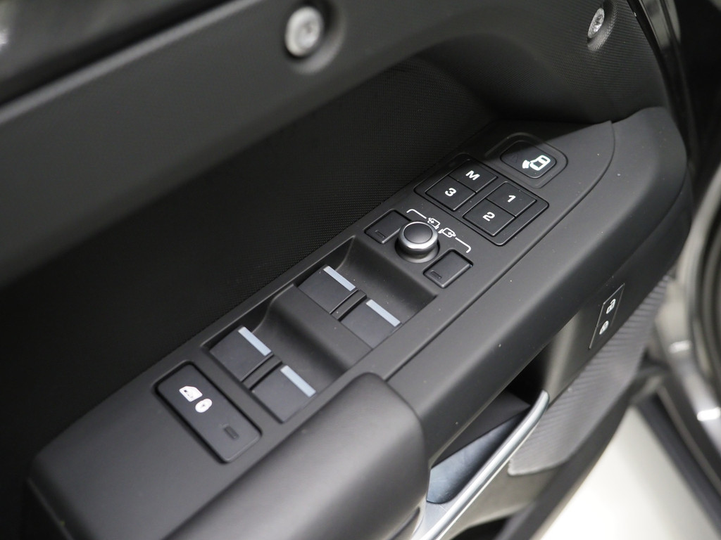 Land Rover Defender 110 2.0 P400e 110 Carpathian 58