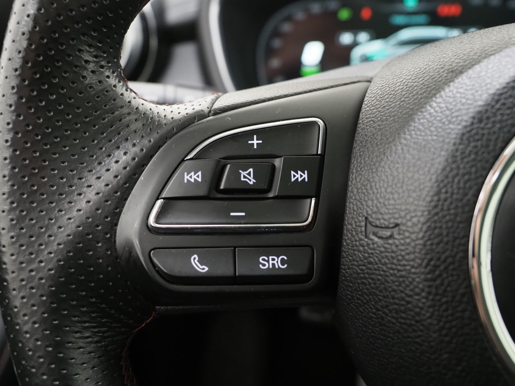 MG EHS 1.5 TGDI Luxury 22