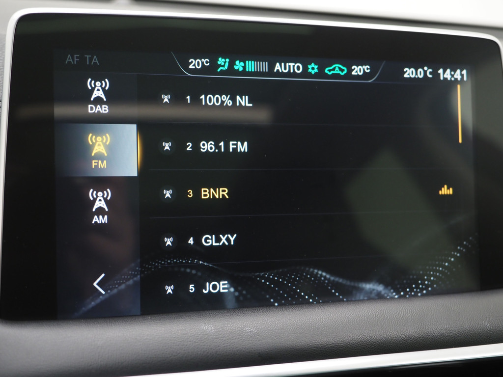 MG EHS 1.5 TGDI Luxury 64