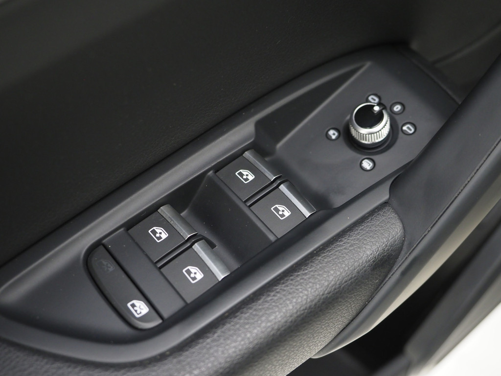 Audi Q5 50 TFSI e quattro 299PK 16