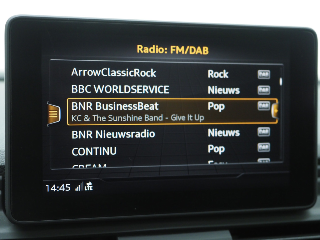 Audi Q5 50 TFSI e quattro 299PK 24