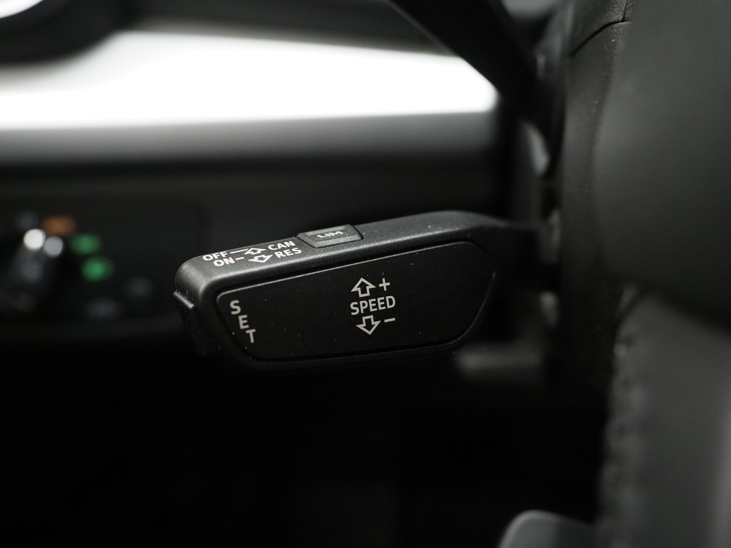 Audi Q5 50 TFSI e quattro 299PK 55