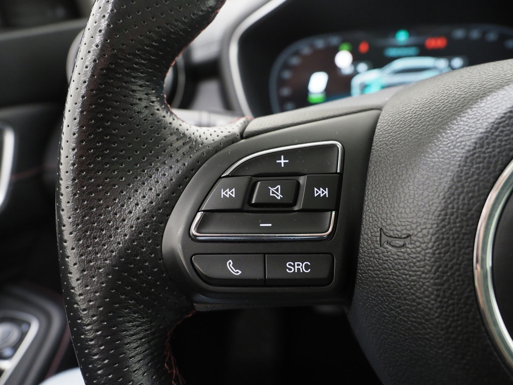 MG EHS 1.5 TGDI Luxury 23