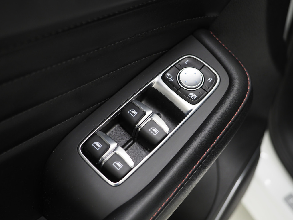 MG EHS 1.5 TGDI Luxury 58