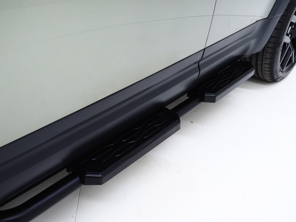 Land Rover Defender 110 2.0 P400e Urban 13