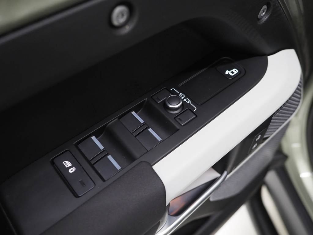 Land Rover Defender 110 2.0 P400e Urban 19