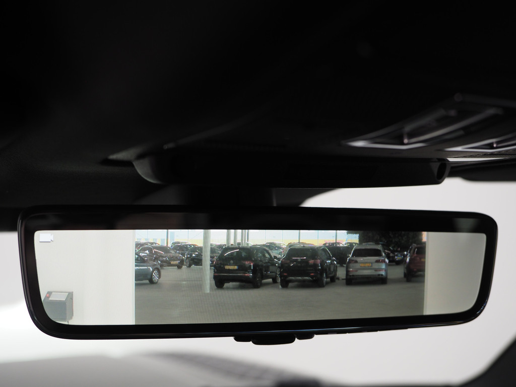 Land Rover Defender 110 2.0 P400e Urban 23