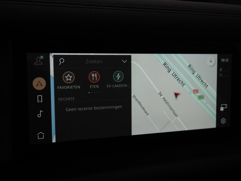 Land Rover Defender 110 2.0 P400e Urban 28