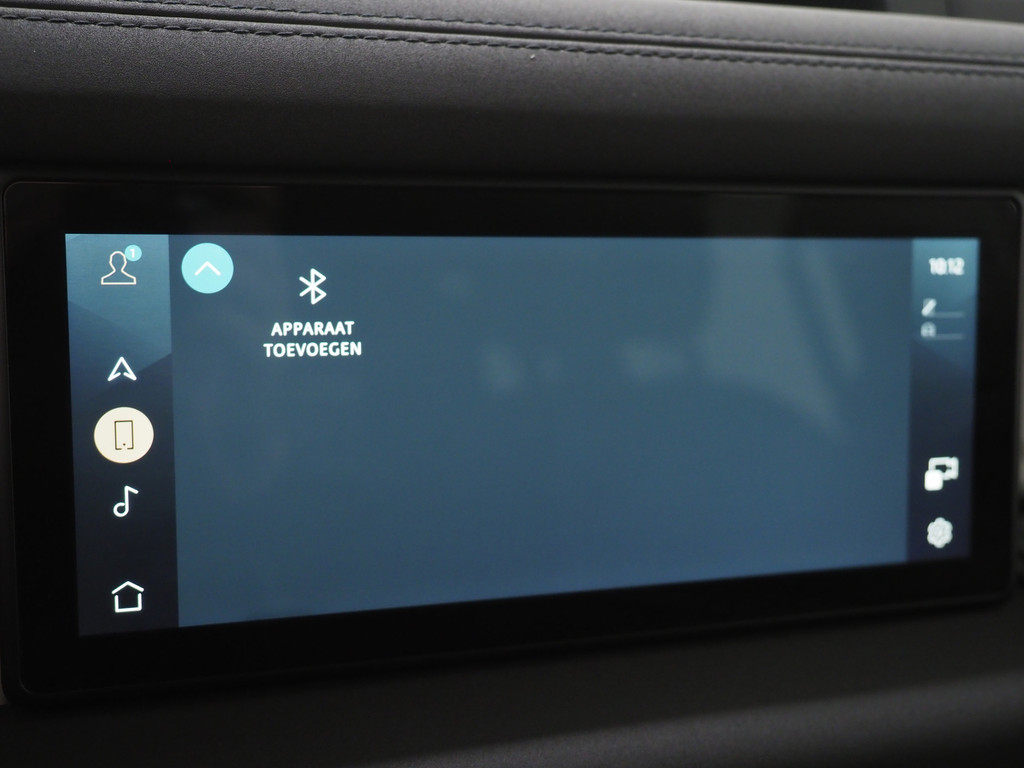 Land Rover Defender 110 2.0 P400e Urban 29