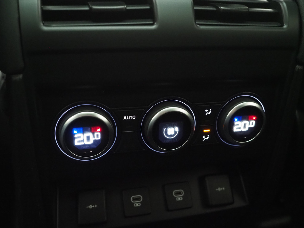 Land Rover Defender 110 2.0 P400e Urban 79