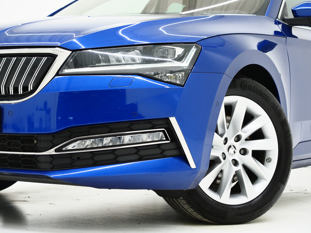 Škoda Superb Combi 1.4 TSI iV Style 5