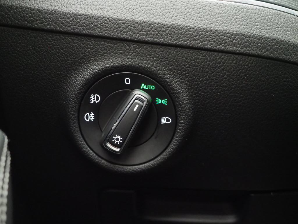 Škoda Superb Combi 1.4 TSI iV Style 64