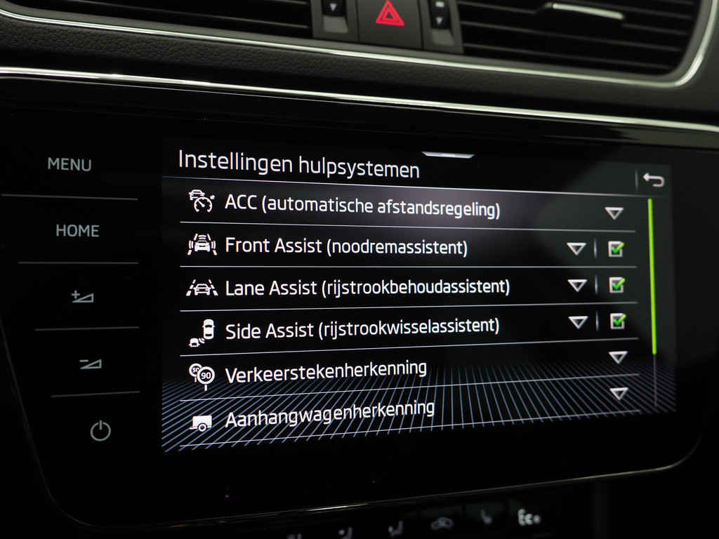 Škoda Superb Combi 1.4 TSI iV Style 74