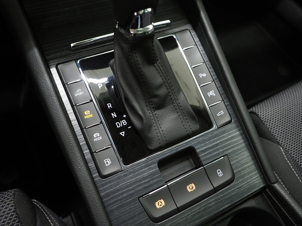 Škoda Superb Combi 1.4 TSI iV Style 77