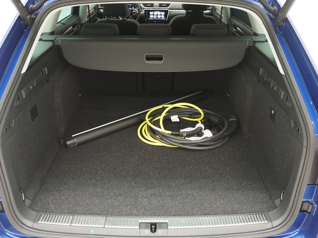 Škoda Superb Combi 1.4 TSI iV Style 84