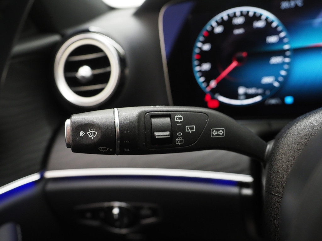 Mercedes-Benz E-Klasse Estate 300 e AMG Line 21