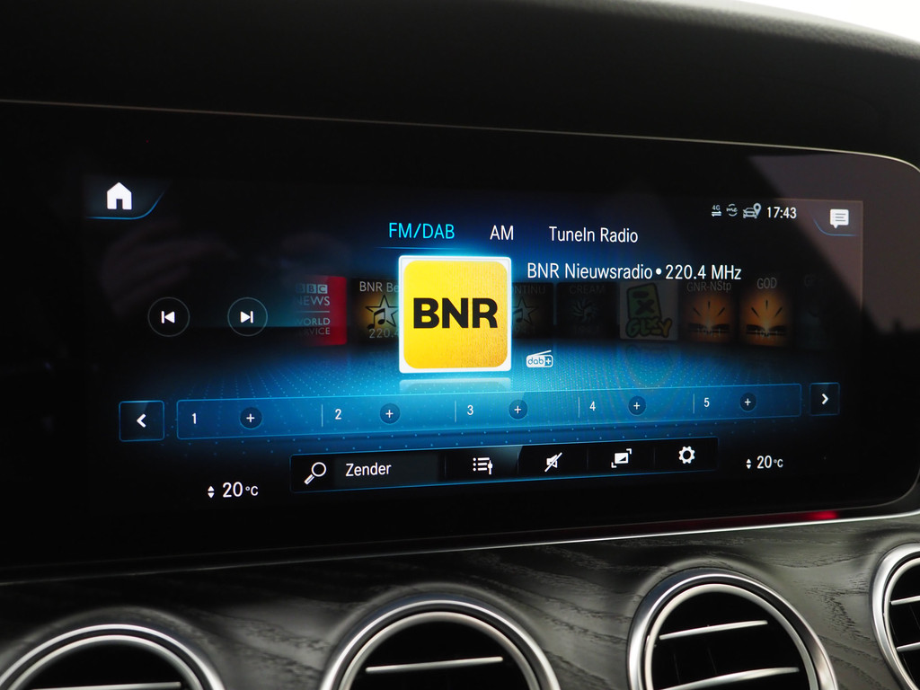 Mercedes-Benz E-Klasse Estate 300 e AMG Line 69