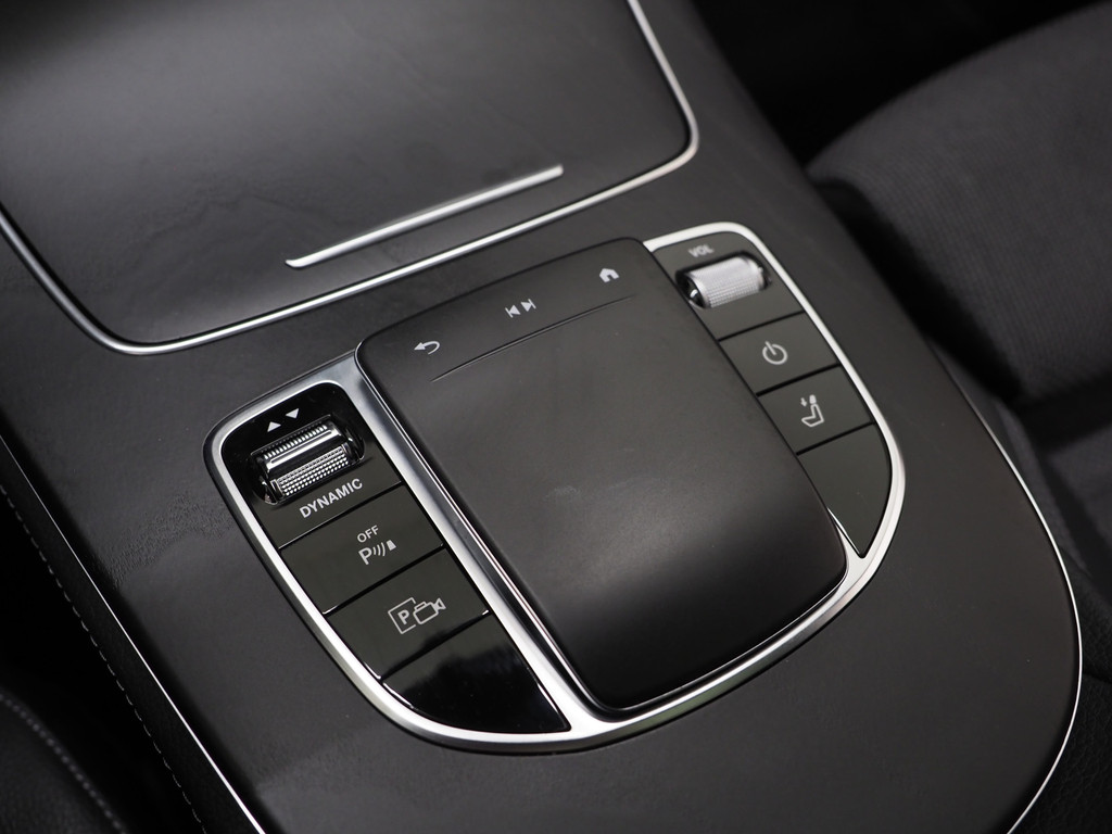 Mercedes-Benz E-Klasse Estate 300 e AMG Line 75