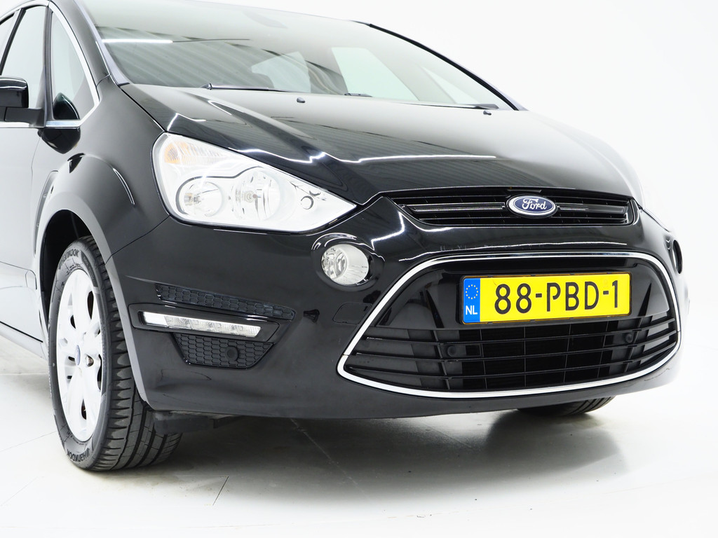 Ford S-Max 2.0 Titanium 11