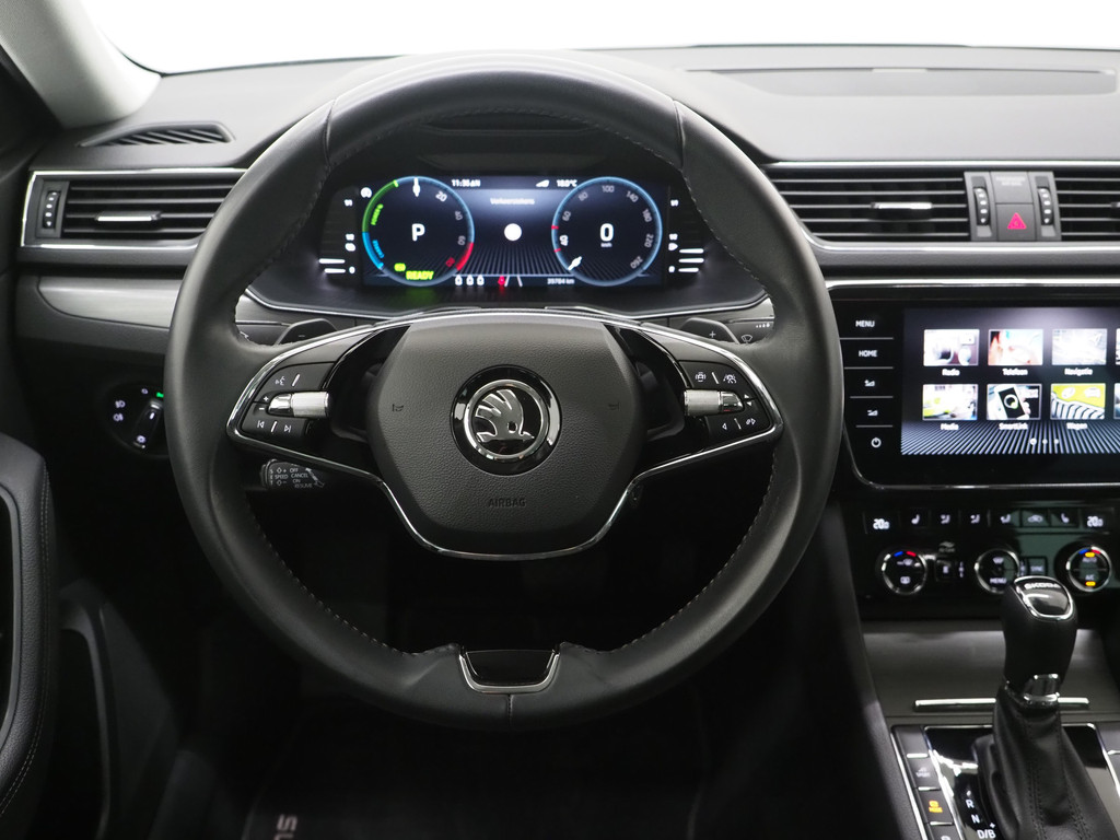 Škoda Superb Combi 1.4 TSI iV 218PK Style 36