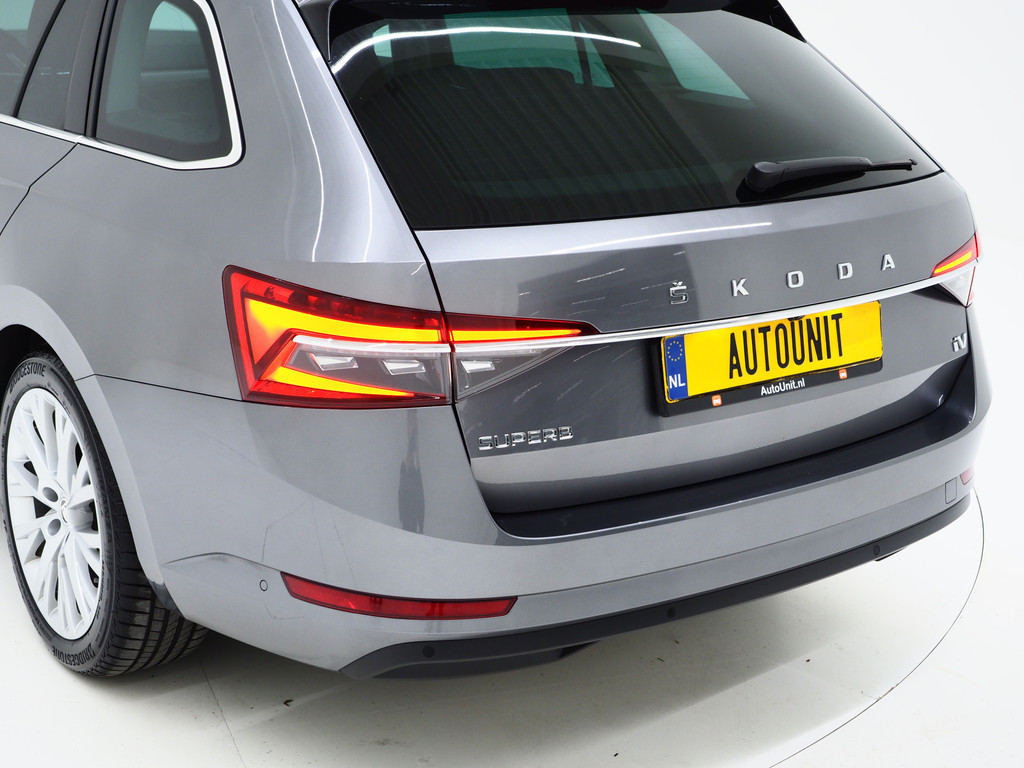 Škoda Superb Combi 1.4 TSI iV 218PK Style 55
