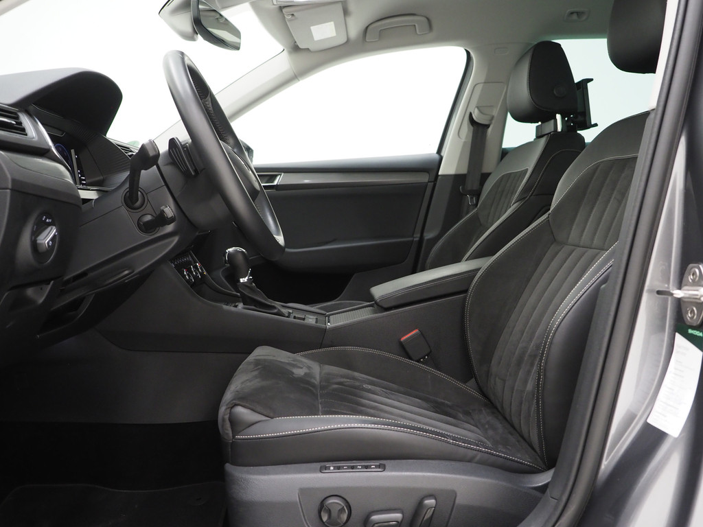 Škoda Superb Combi 1.4 TSI iV 218PK Style 57