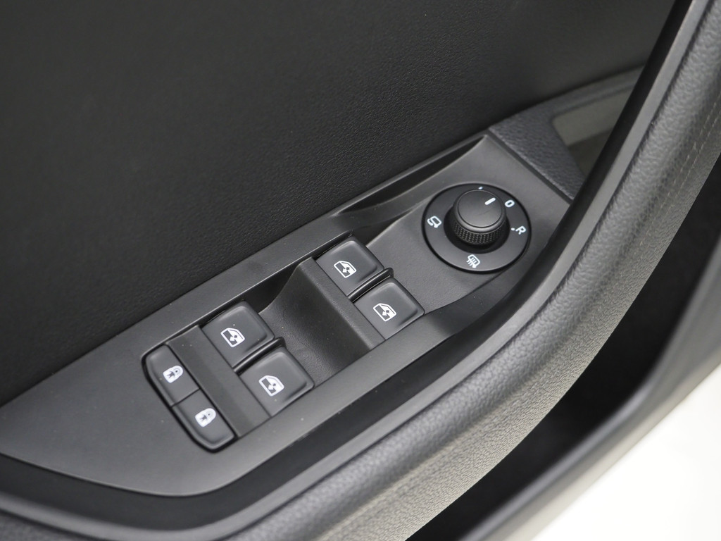 Škoda Superb Combi 1.4 TSI iV 218PK Style 59