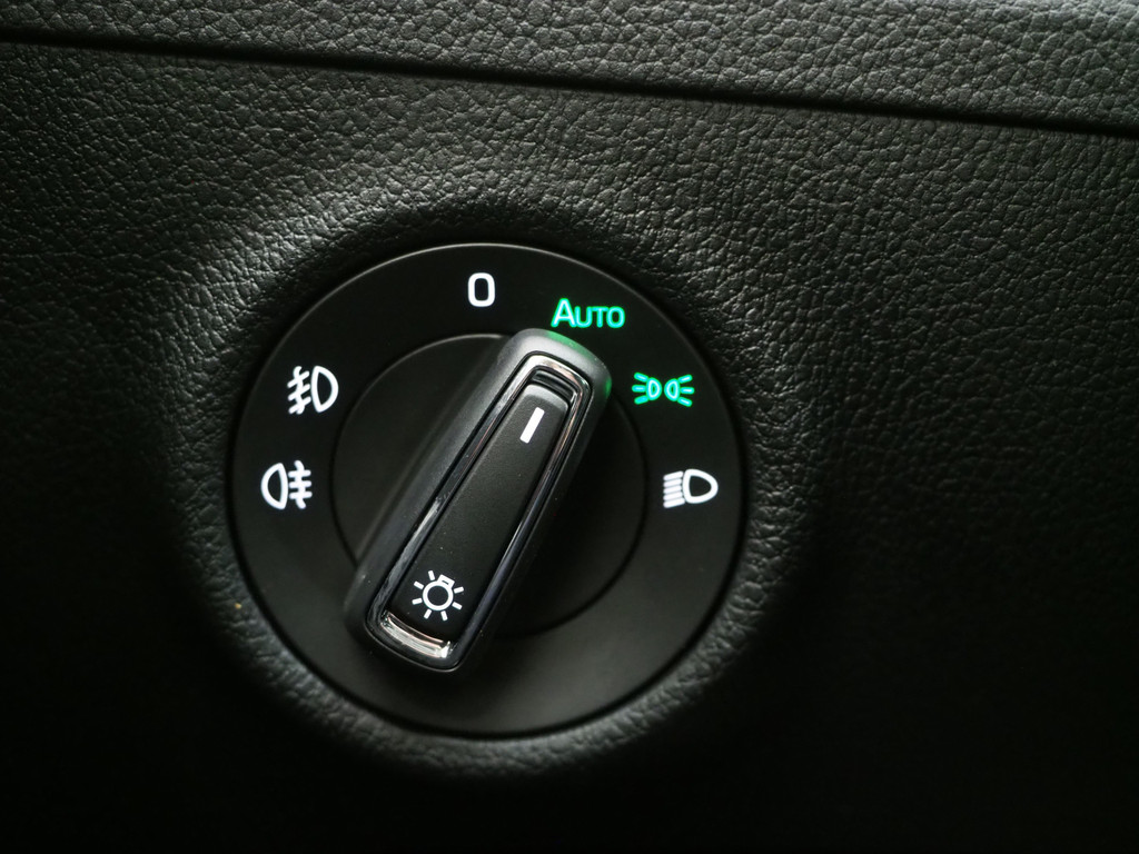 Škoda Superb Combi 1.4 TSI iV 218PK Style 61