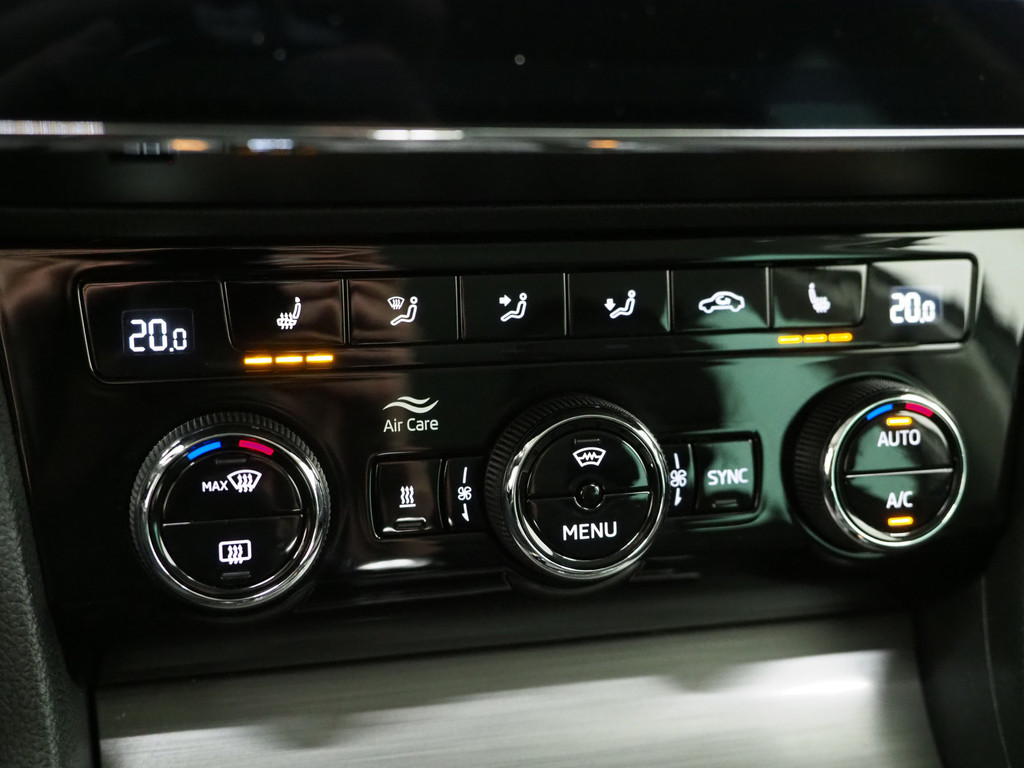 Škoda Superb Combi 1.4 TSI iV 218PK Style 74