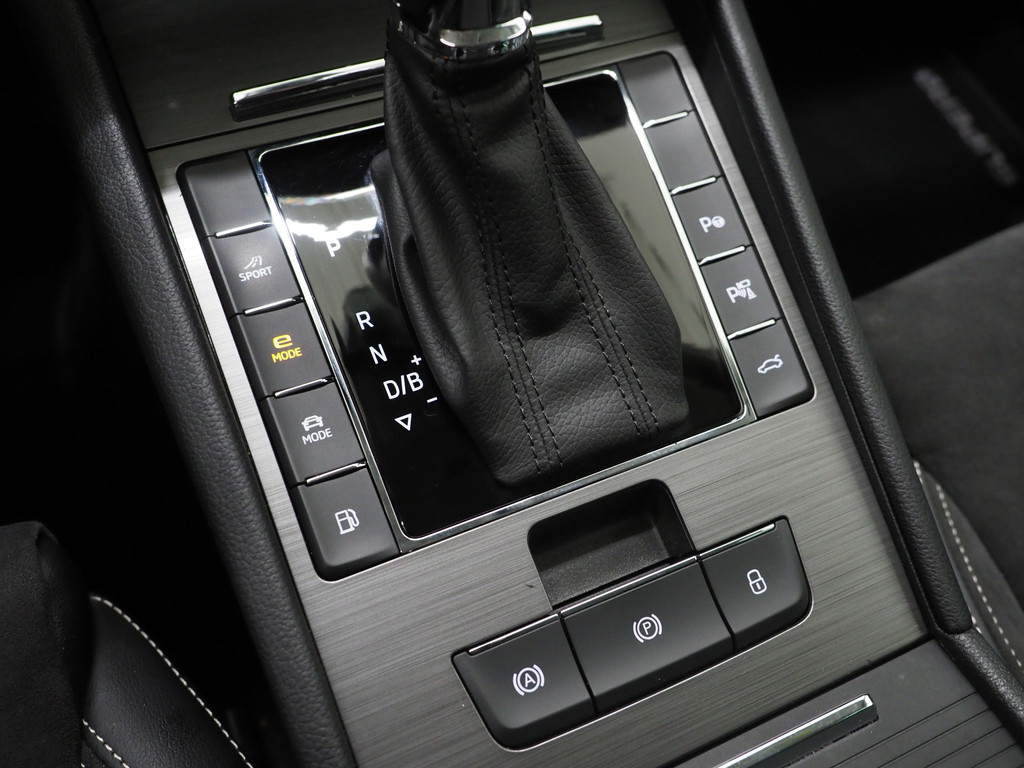 Škoda Superb Combi 1.4 TSI iV 218PK Style 75