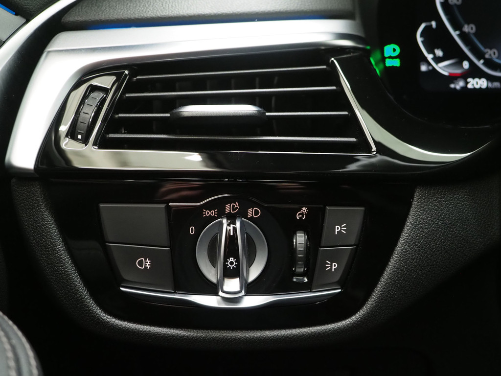 BMW 5 Serie Touring 530e xDrive 58