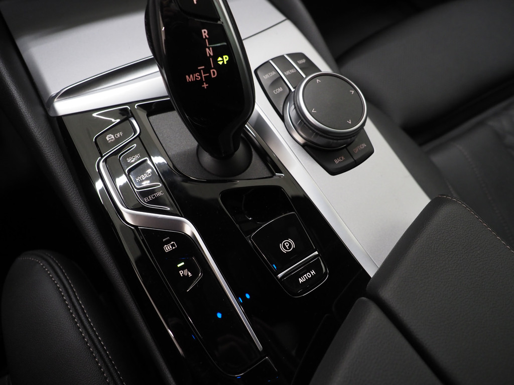 BMW 5 Serie Touring 530e xDrive 70