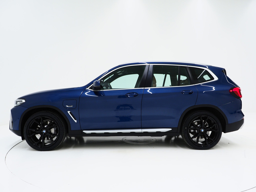 BMW X3 xDrive30e LCI High Executive 9