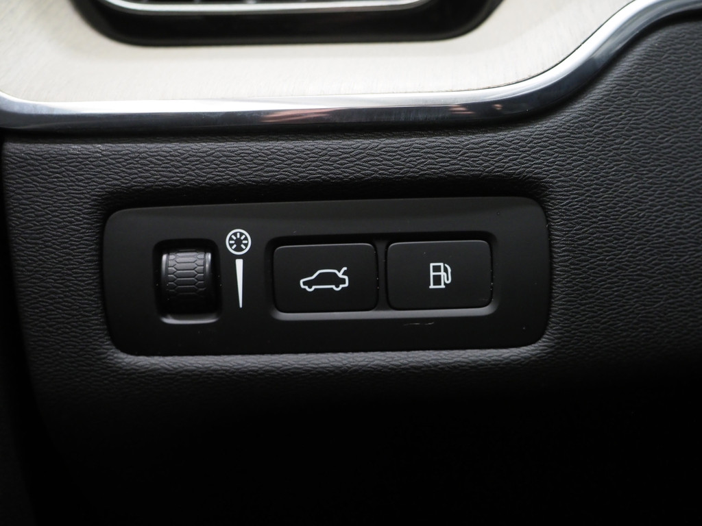 Volvo XC60 2.0 T8 Twin Engine AWD Inscription 20