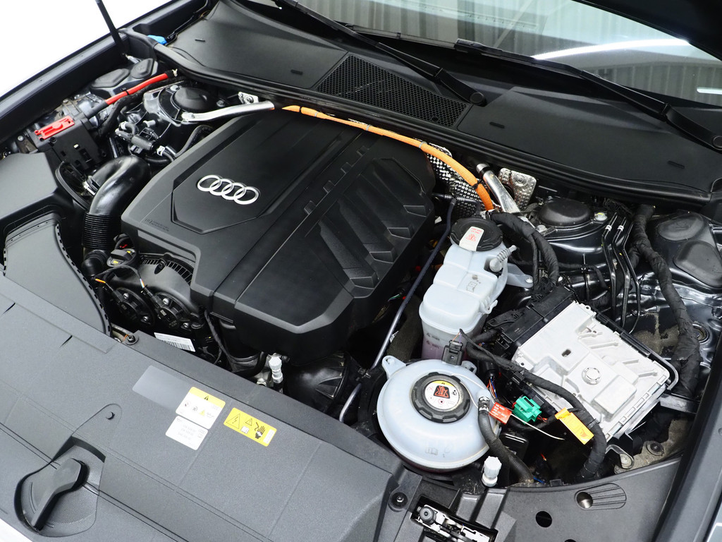 Audi A6 Avant 50 TFSI e quattro 6
