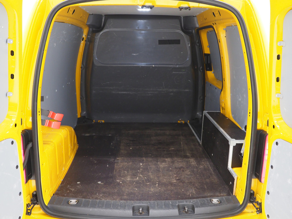 Volkswagen Caddy 2.0 TDI R-Line 25