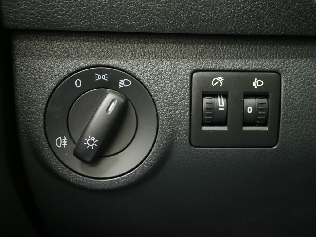 Volkswagen Caddy 2.0 TDI R-Line 44