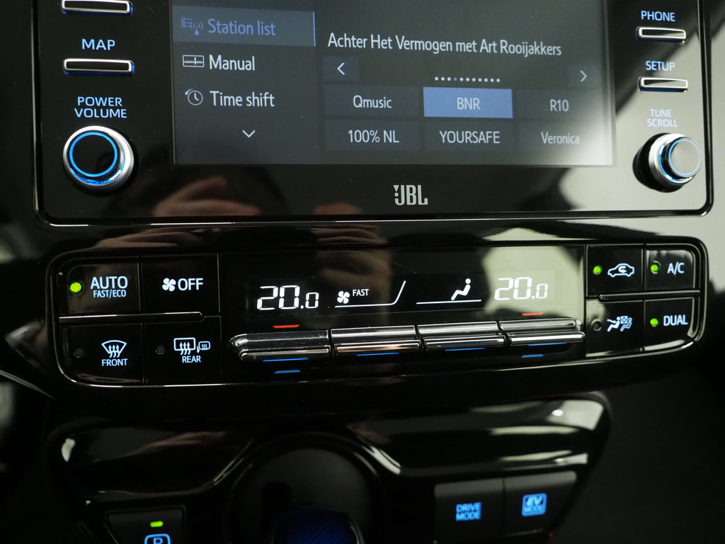 Toyota Prius 1.8 VVT-I Hybrid Lounge 31