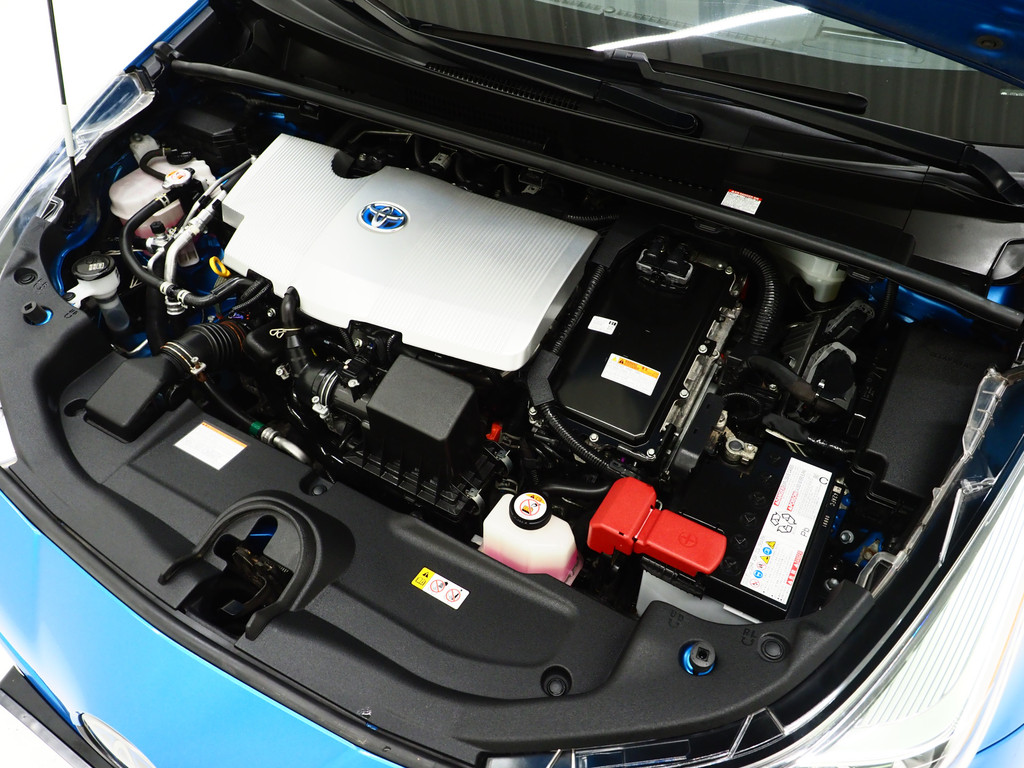 Toyota Prius 1.8 VVT-I Hybrid Lounge 43