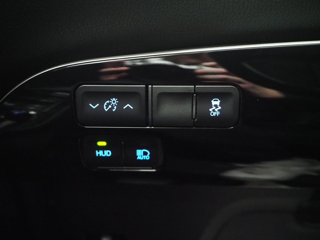 Toyota Prius 1.8 VVT-I Hybrid Lounge 55