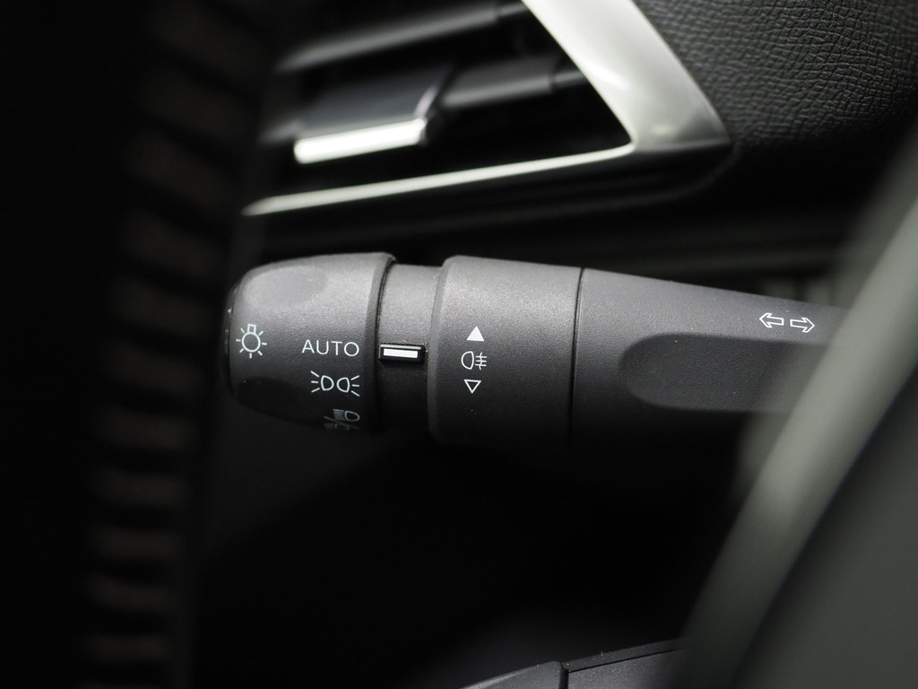 Peugeot 5008 1.2 PureTech 7P. 18