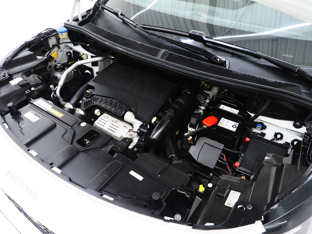 Peugeot 5008 1.2 PureTech 7P. 42