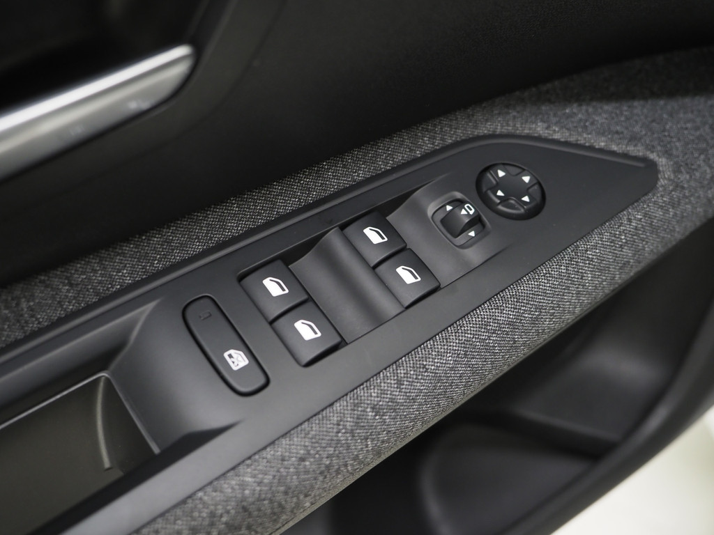 Peugeot 5008 1.2 PureTech 7P. 52