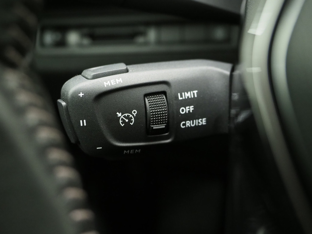 Peugeot 5008 1.2 PureTech 7P. 55