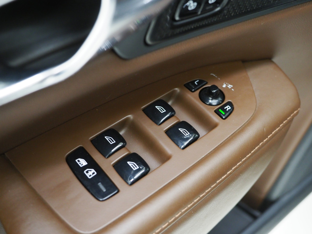 Volvo V90 2.0 T8 AWD Inscription 19