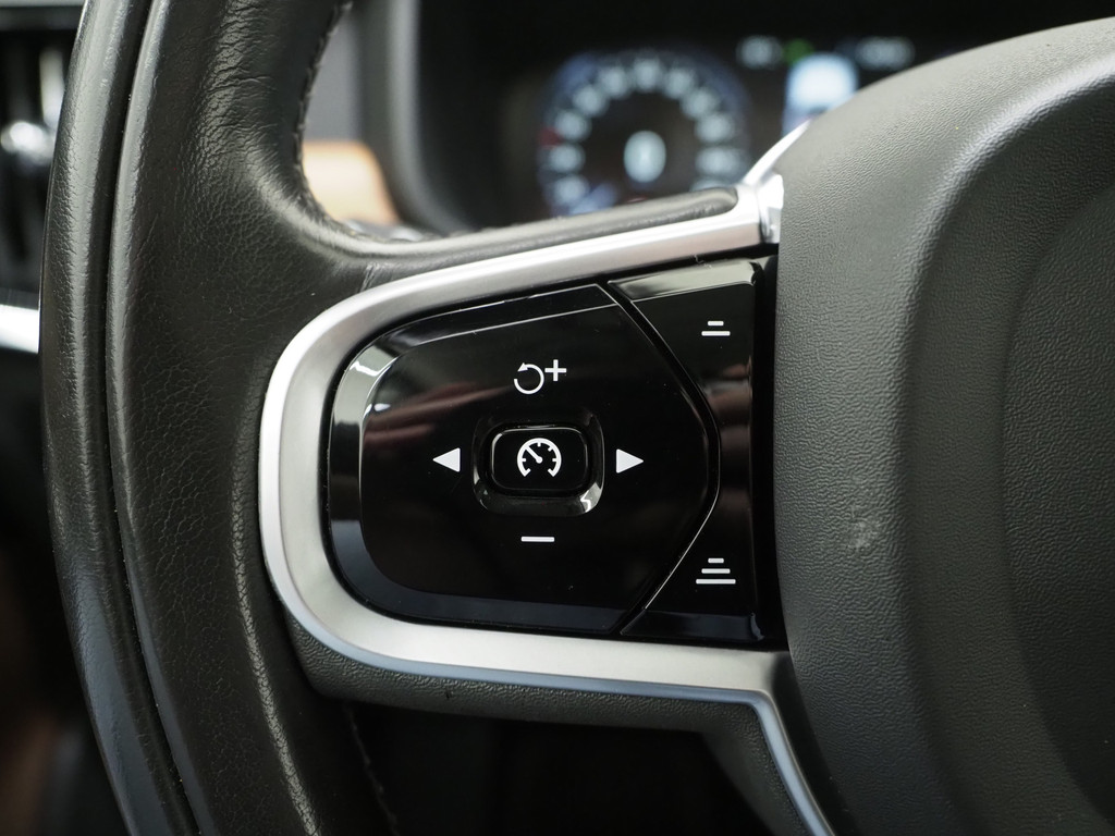 Volvo V90 2.0 T8 AWD Inscription 72