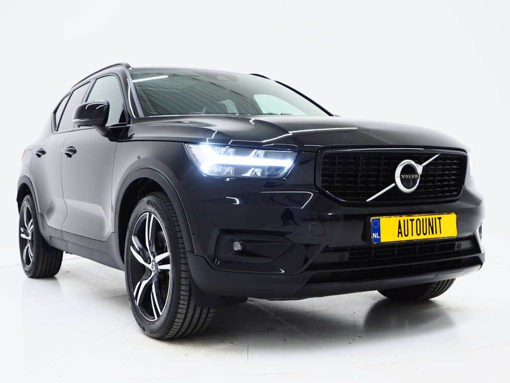 Volvo XC40 1.5 T5 Recharge R-Design Full Black 10